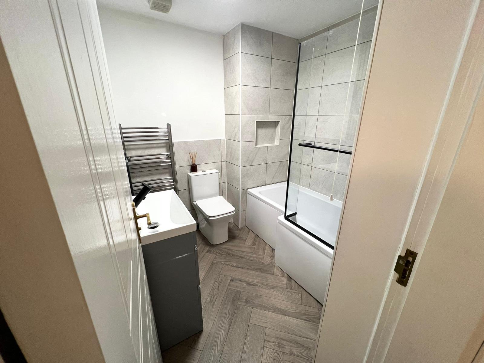 Old Dickens Heath Road, Shirley, Solihull, West Midlands, B90